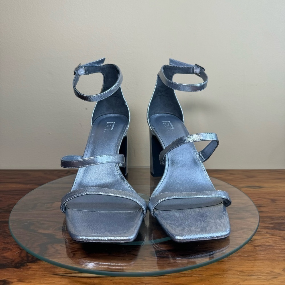 NEW Nordstrom Rack Adelaide Block Heel Sandal silver metallic - Picture 7 of 16
